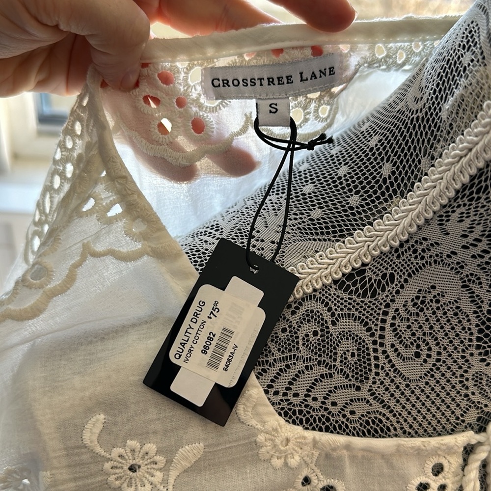NWTCrosstree Lane Eyelet embroidered long sleeve open front white beach cover up - Picture 4 of 9